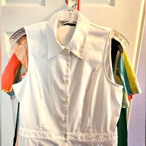 Express Collared Fitted Waist Shell Sleeveless Button-Up Top